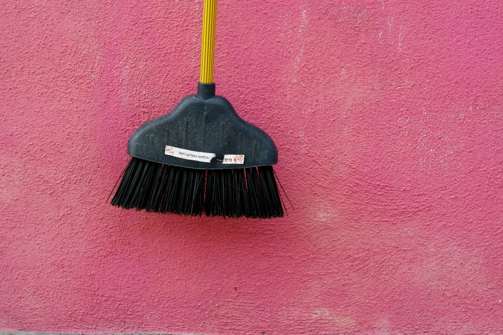 Les Avantages de l'Entraide entre Particuliers pour Aide-ménagère - Conseils et services Aide-ménagère sur Askaide