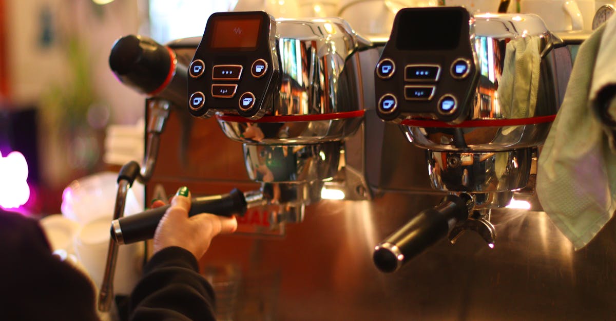 Machine à café pro Jura E8 — 17 spécialités automatiques
